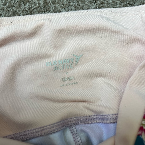 Old Navy Active Leggings - Picture 3 of 3